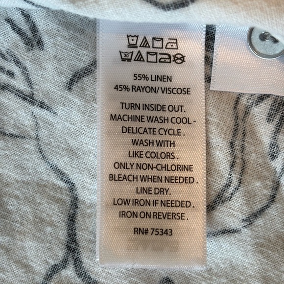 Joie Black and White Floral Blouse - Picture 3 of 8